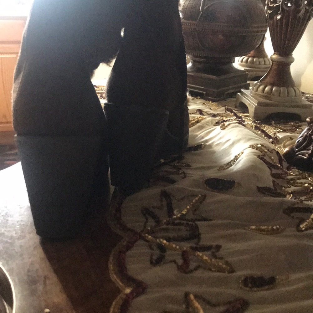 Boots - Picture 2 of 5